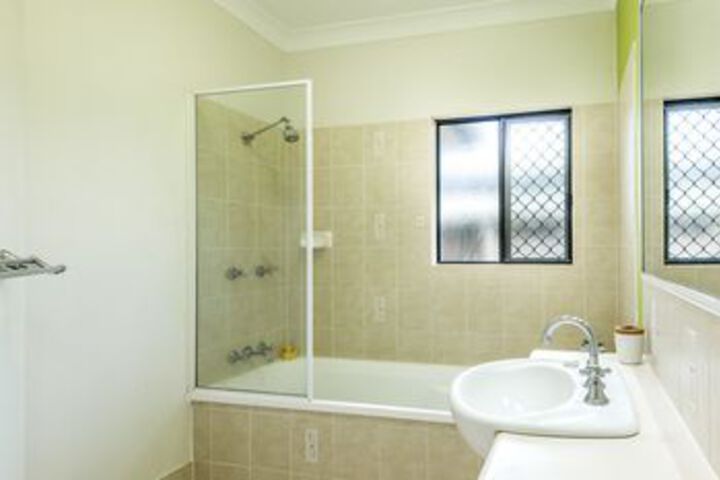 Room 2 of 18