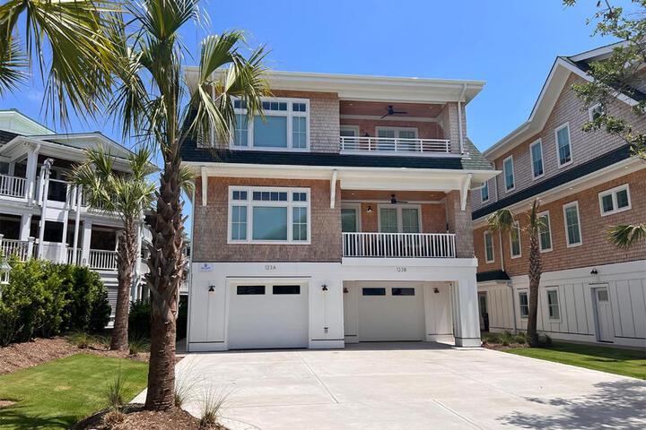 Exterior of Gallery by the Sea by Sea Scape Properties