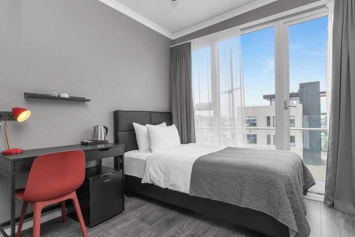 Room 10 of 35