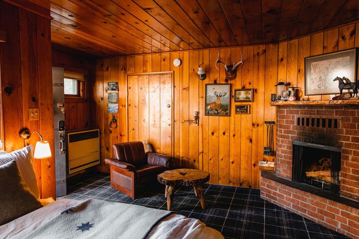 Room 13 of 74