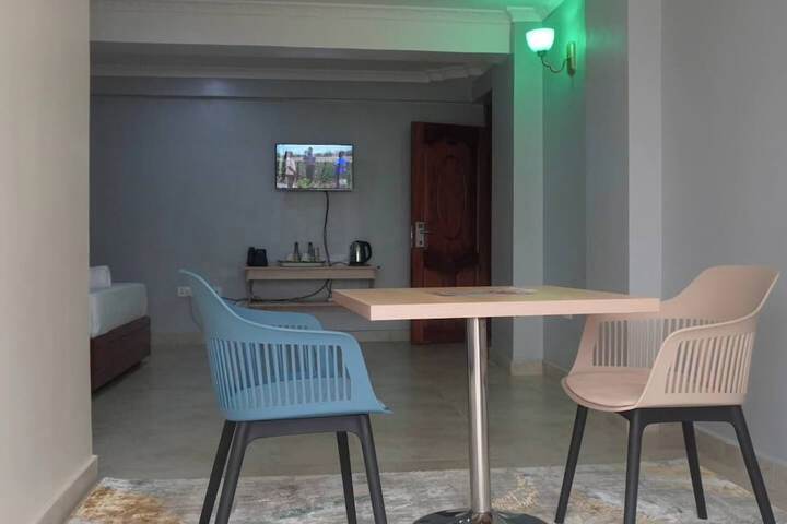 Room 28 of 112