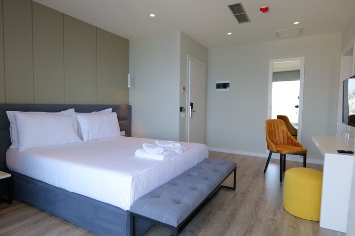 Room 36 of 171