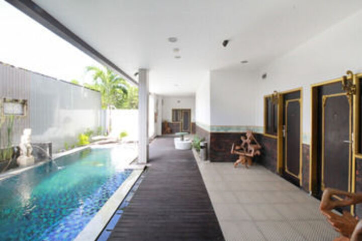 Pool 19 of 24