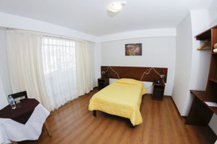 Room 16 of 34