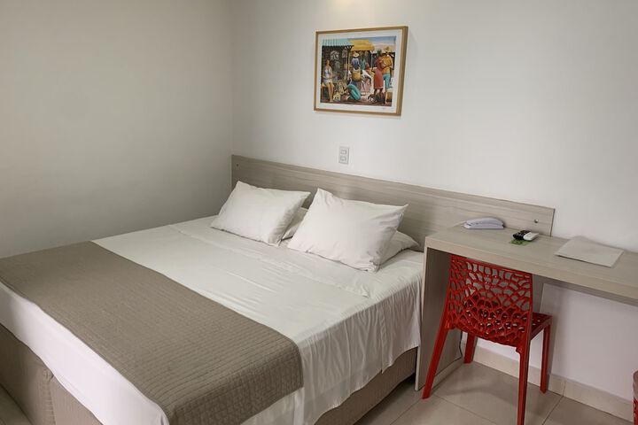 Room 18 of 117