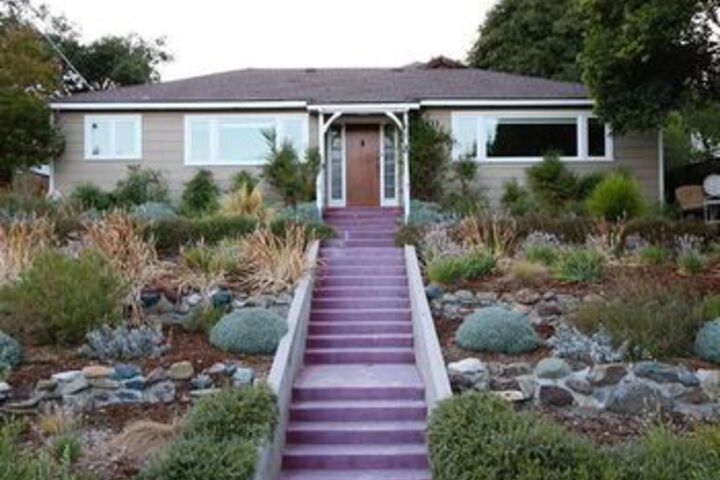 TWO SWEET 2 BR HOME BY REDAWNING