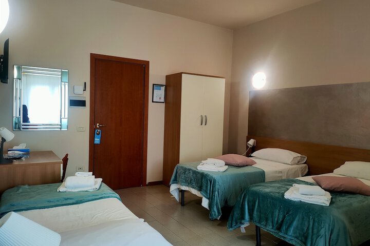 Room 44 of 71