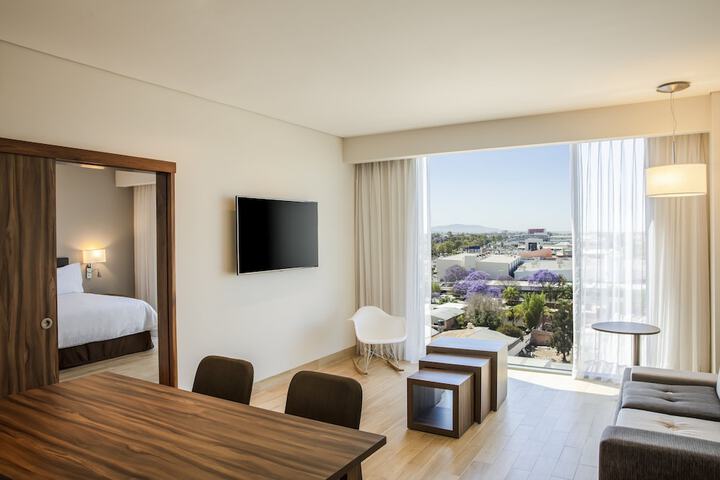 Room 4 of 36