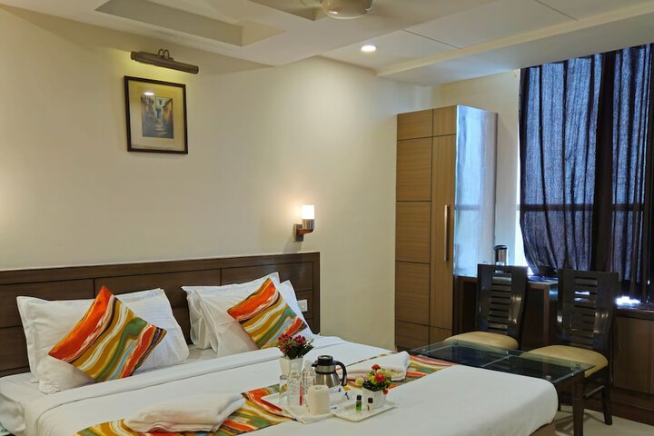 Room 8 of 24