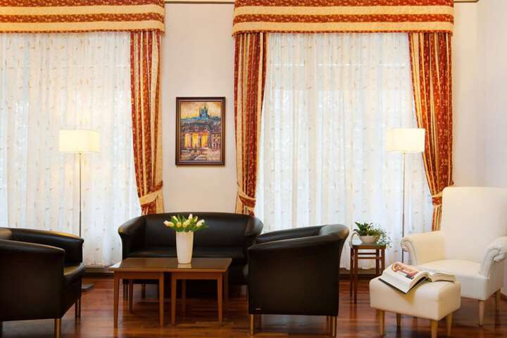 Guest Lobby