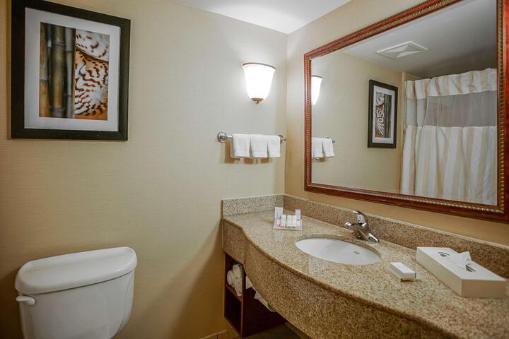 2 Double Beds (9 of 9)