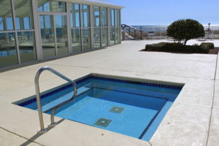 Pool 14 of 65