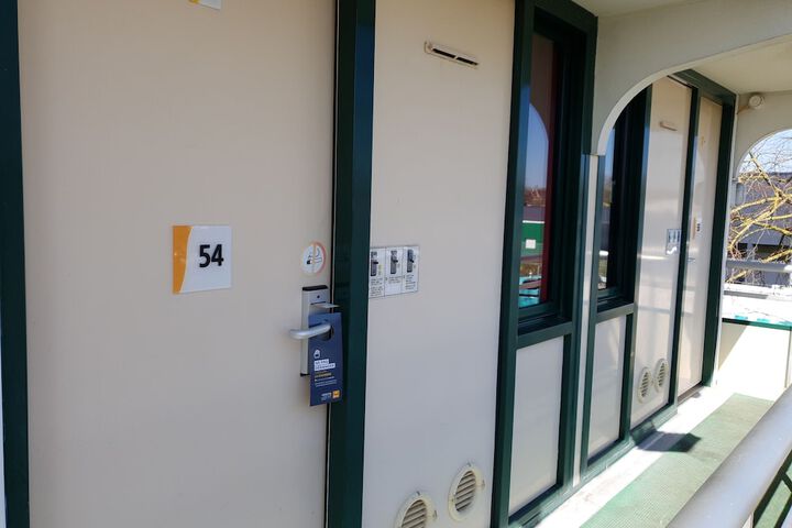 Room 3 of 30
