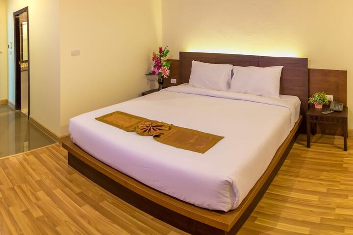 Room 19 of 79
