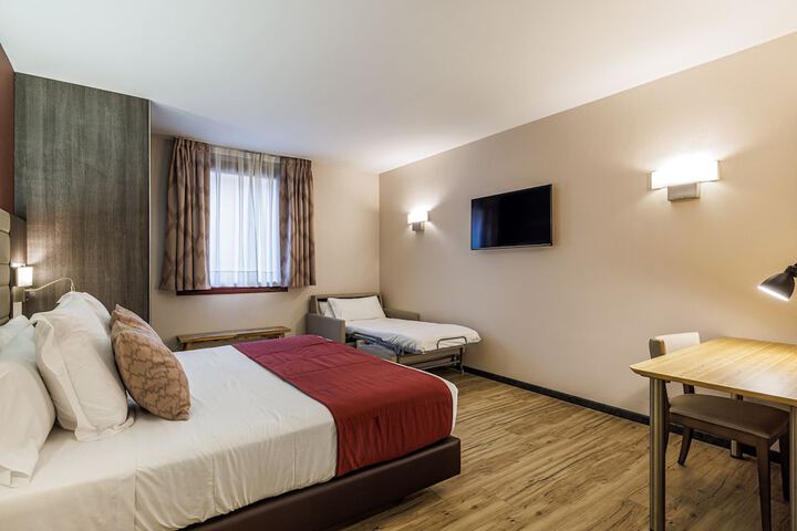 Room 47 of 141