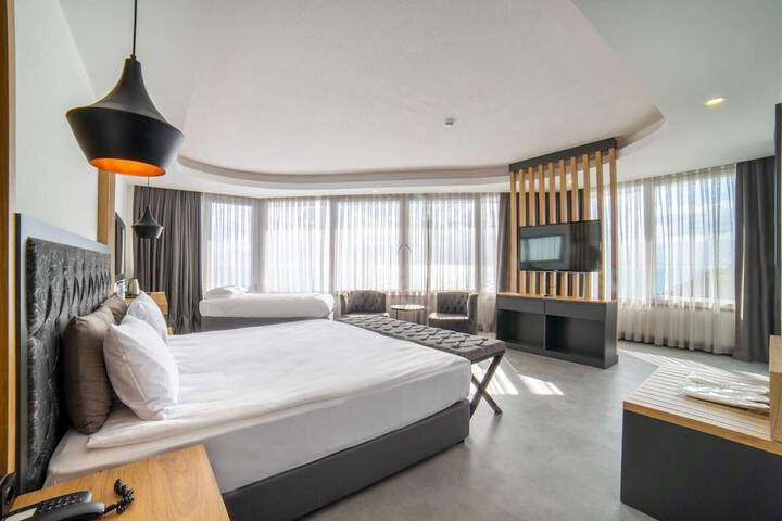 Room 14 of 48