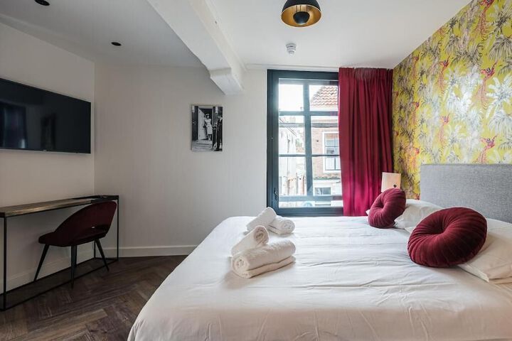 Room 28 of 73