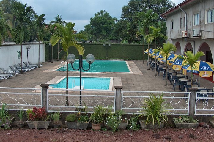 Pool 16 of 33