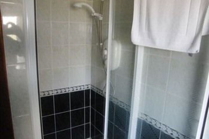 Room 8 of 32
