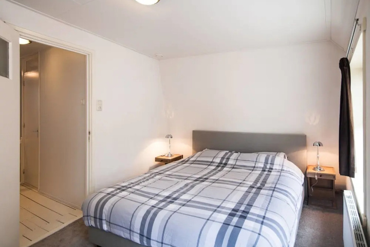 Room 2 of 13