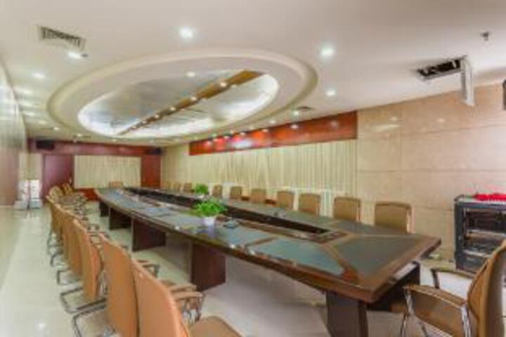 Room 16 of 23