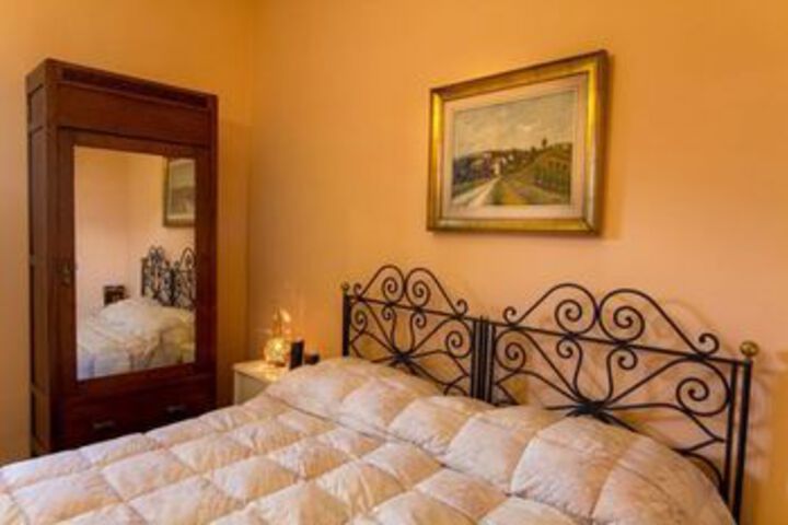 Room 8 of 25