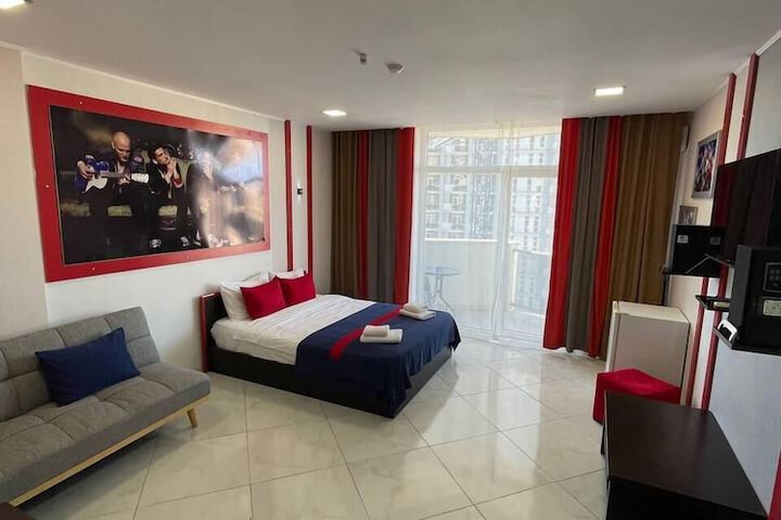 Room 42 of 101