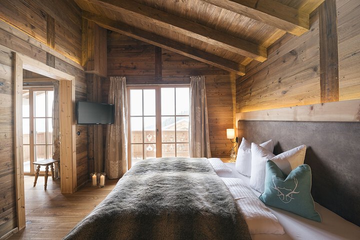 Room 2 of 29