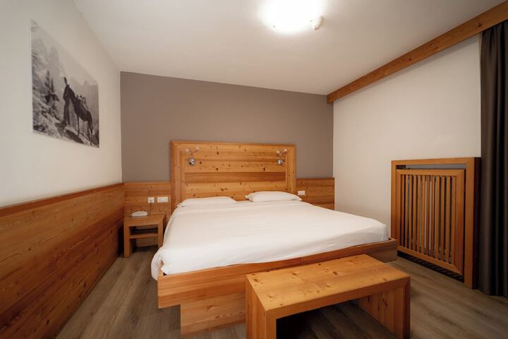 Room 15 of 39