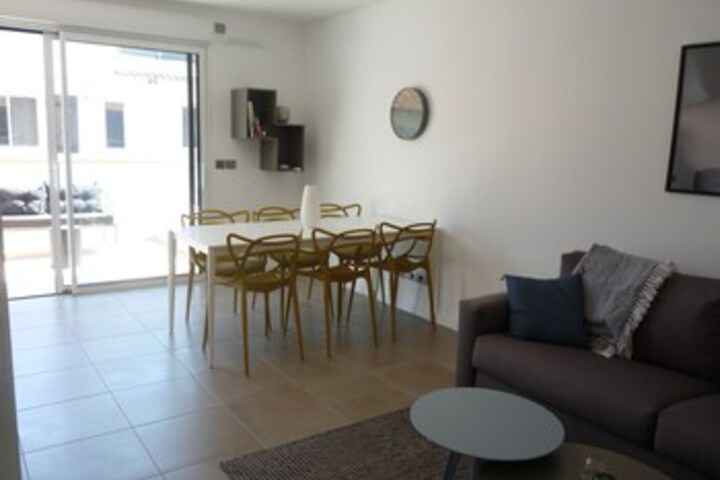 Room 10 of 26