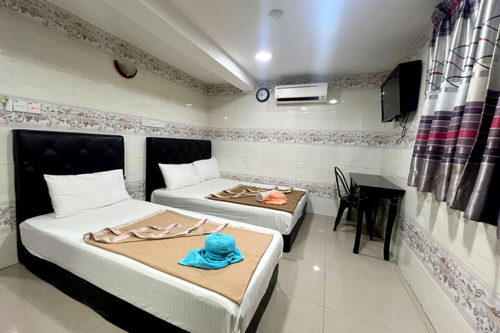 Room 6 of 26