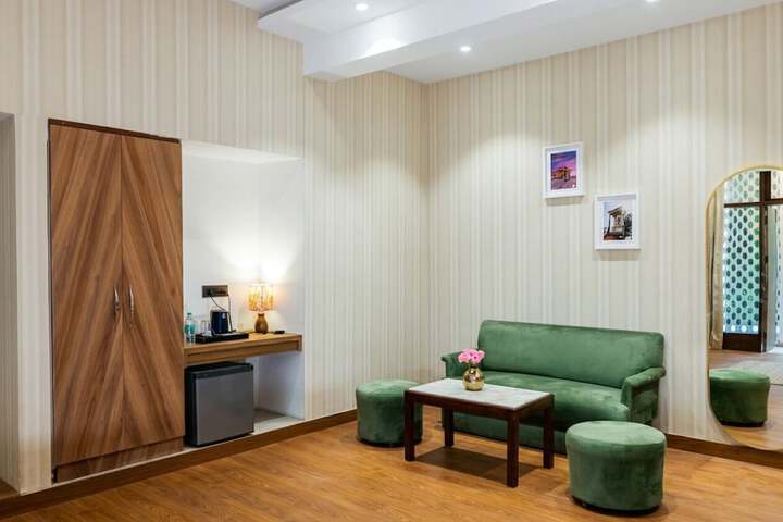 Room 29 of 50