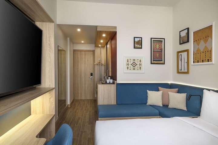 Room 17 of 31