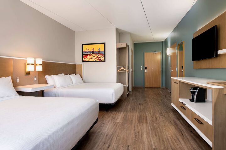 Room 7 of 34