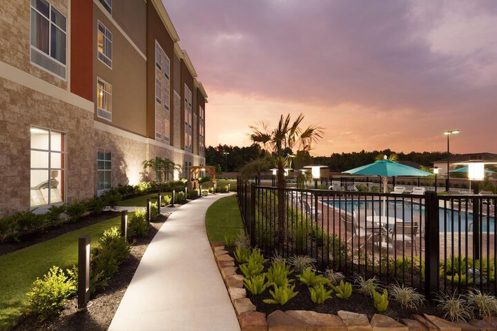 Hotel with Pool