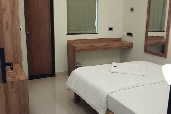 Room 11 of 21