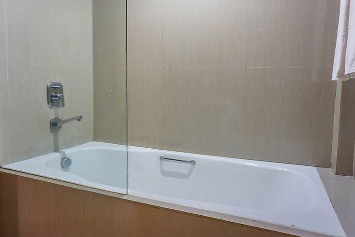 Room 11 of 68