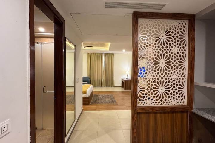 Room 28 of 73