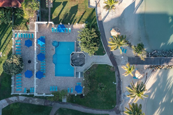 Pool 25 of 109