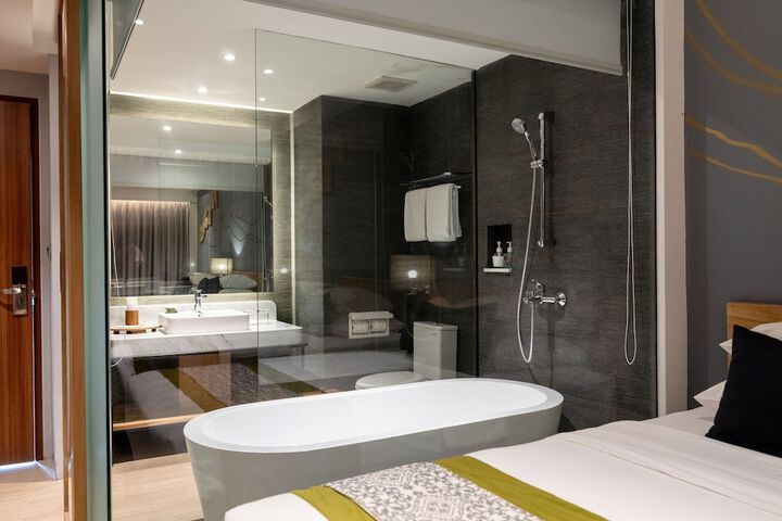 Room 49 of 122