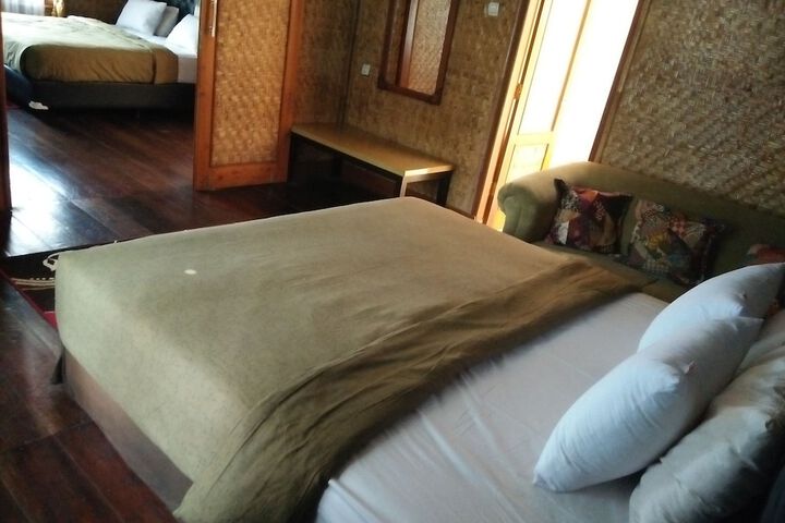 Room 26 of 184