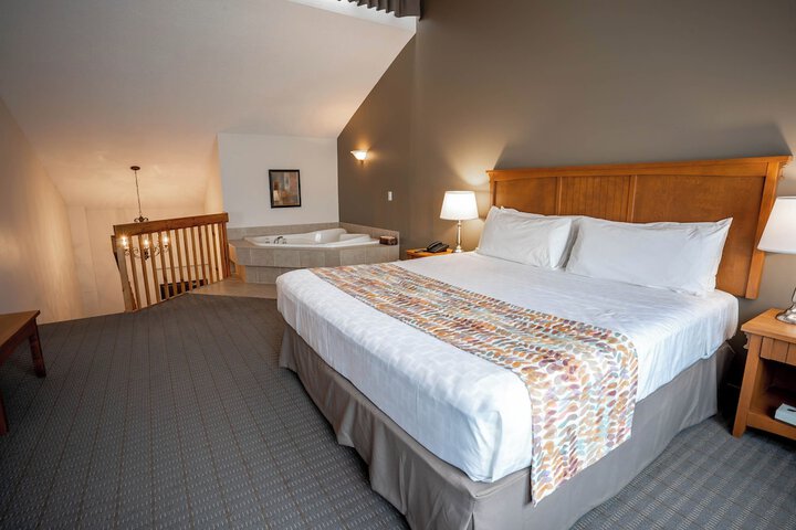 Suite Queen Bed (7 of 7)