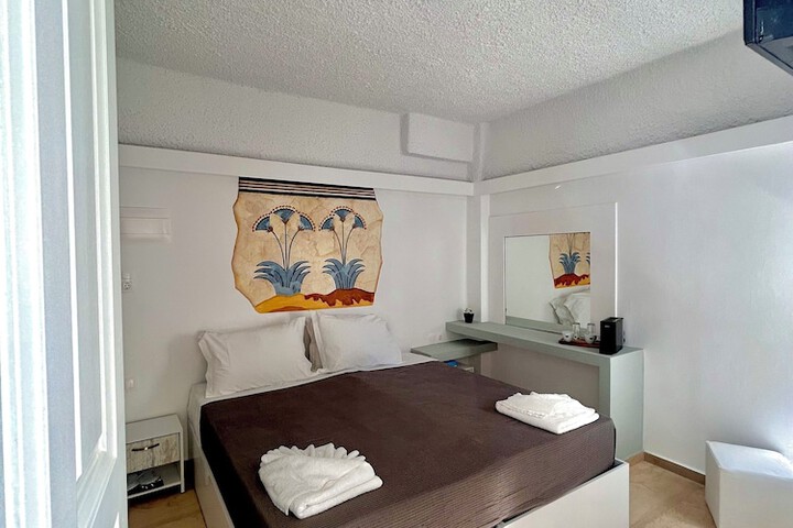 Room 17 of 56