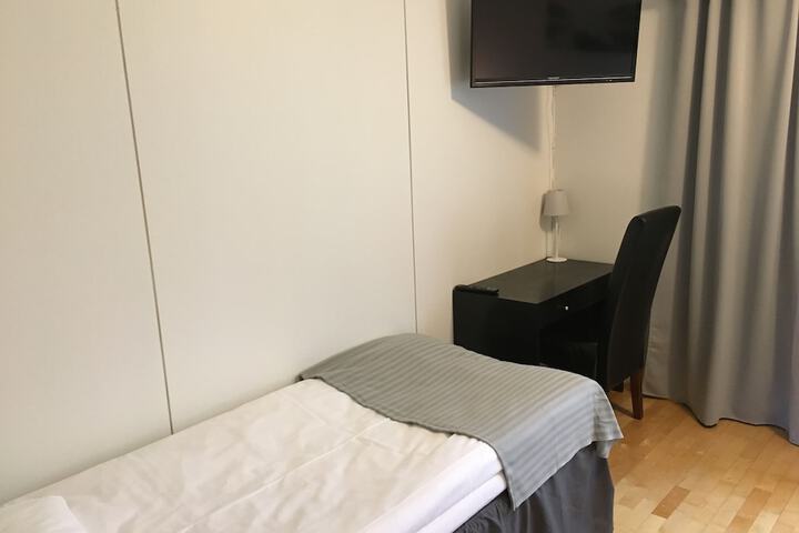 Room 7 of 53