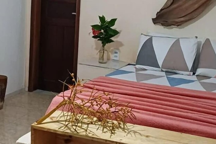 Room 18 of 80