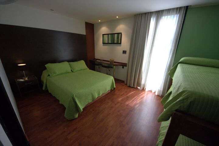 Room 12 of 110