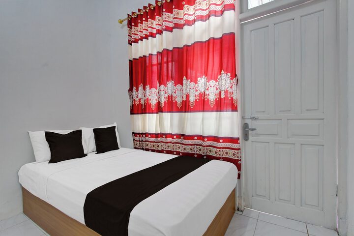 Room 5 of 38
