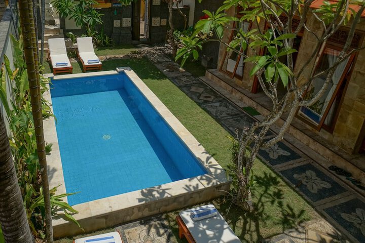 Pool 24 of 41