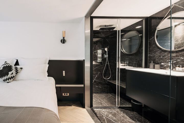 Room 62 of 78