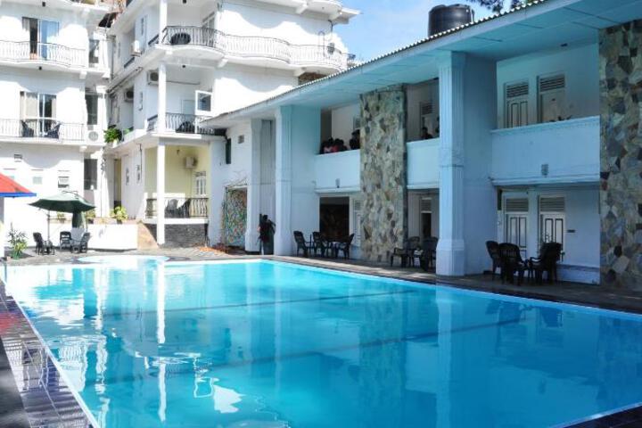 Peradeniya Rest House